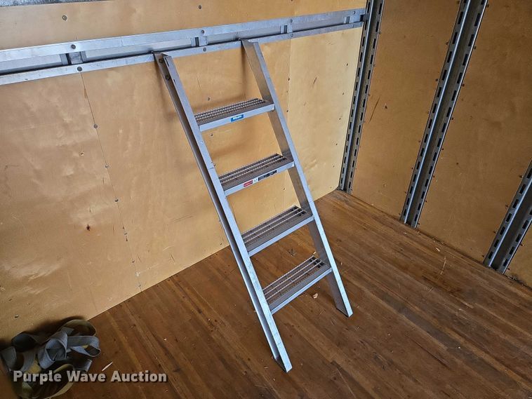 image for item EM7342 2013 International MA035 box truck