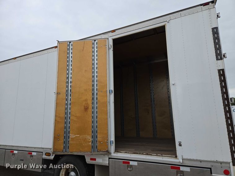 image for item EM7342 2013 International MA035 box truck