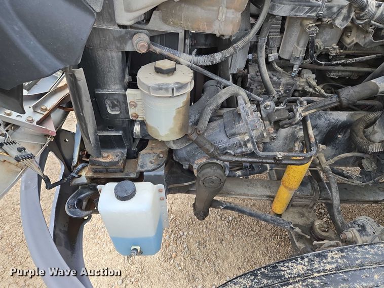 image for item EM7342 2013 International MA035 box truck