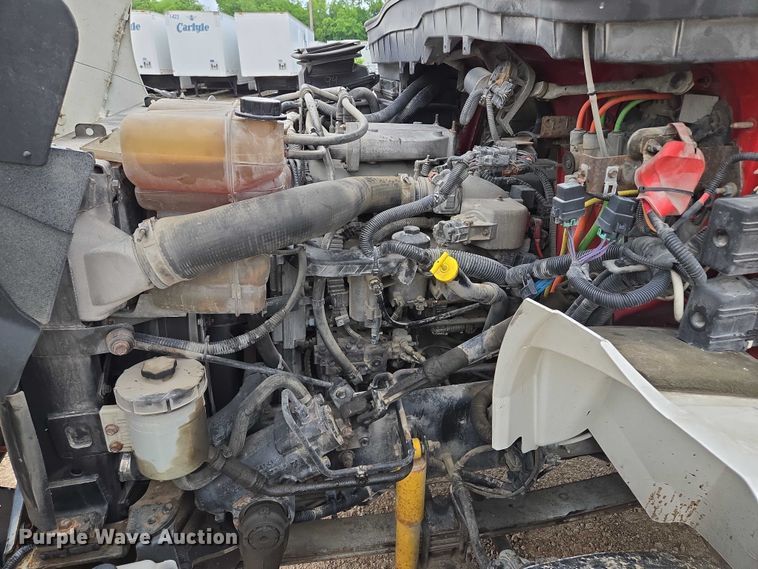 image for item EM7342 2013 International MA035 box truck