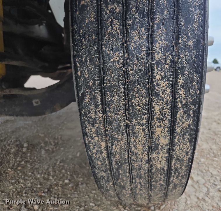 image for item EM7342 2013 International MA035 box truck