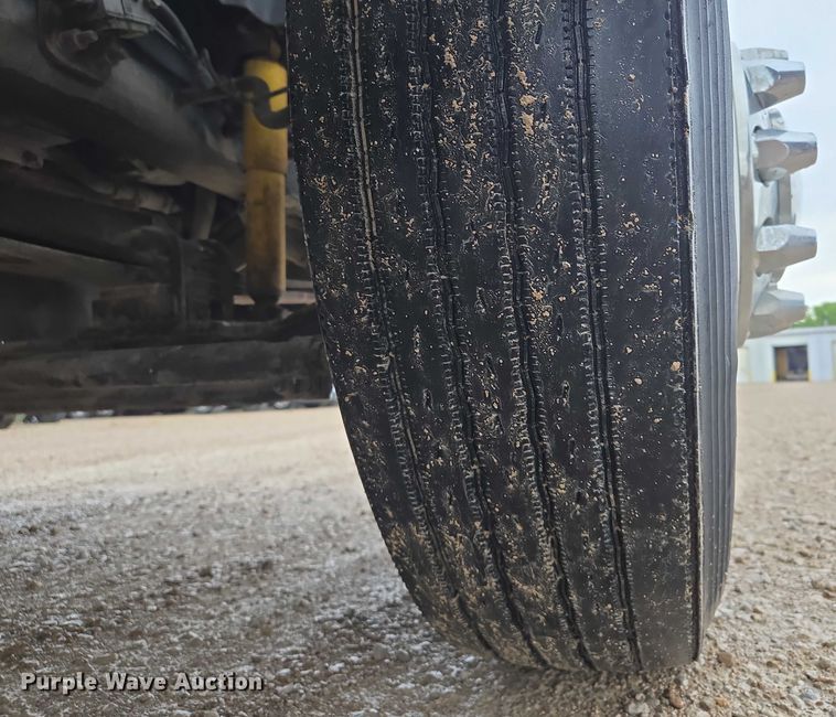 image for item EM7342 2013 International MA035 box truck