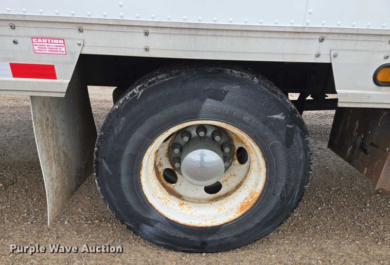 image for item EM7342 2013 International MA035 box truck