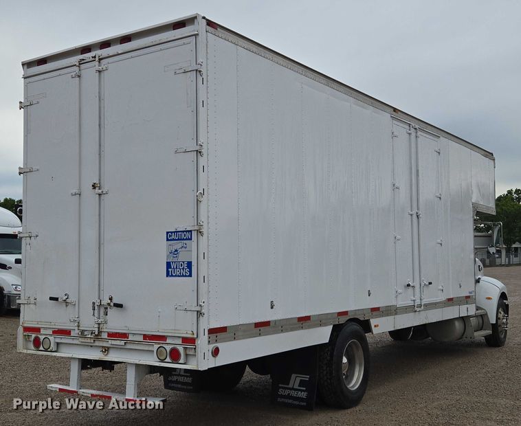 image for item EM7343 2006 Peterbilt 335 box truck