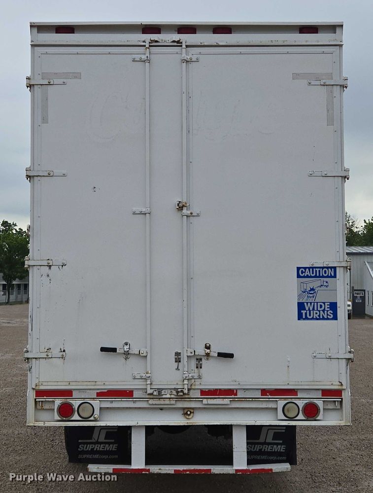 image for item EM7343 2006 Peterbilt 335 box truck