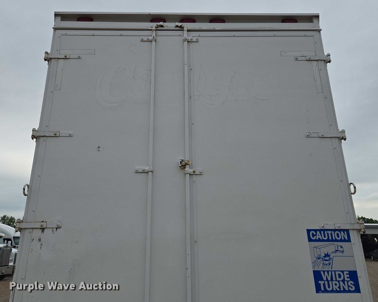 image for item EM7343 2006 Peterbilt 335 box truck