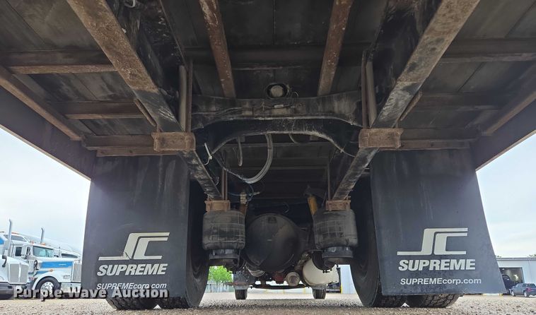 image for item EM7343 2006 Peterbilt 335 box truck