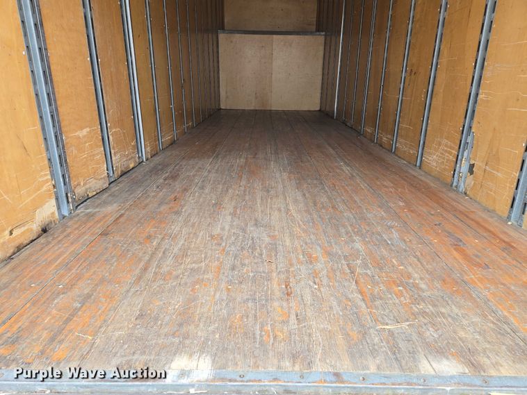 image for item EM7343 2006 Peterbilt 335 box truck