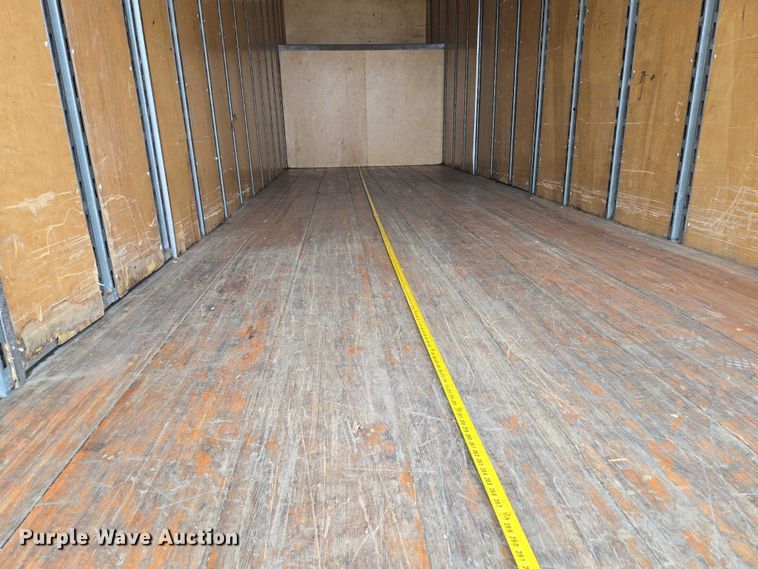 image for item EM7343 2006 Peterbilt 335 box truck