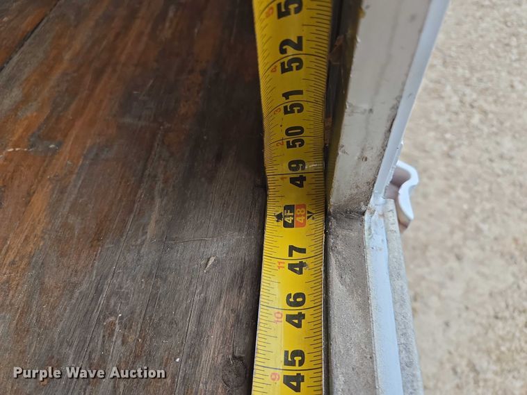 image for item EM7343 2006 Peterbilt 335 box truck