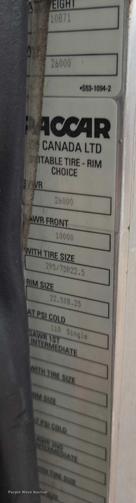 image for item EM7343 2006 Peterbilt 335 box truck