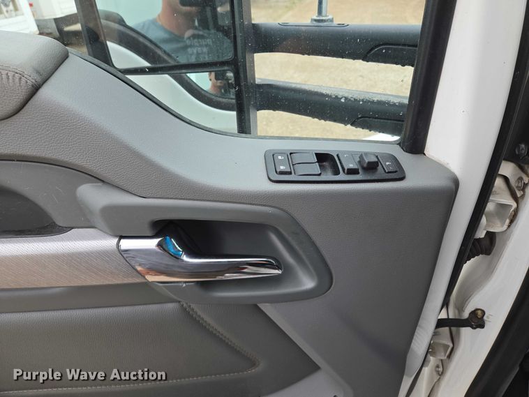 image for item EM7344 2017 Kenworth T680 semi truck