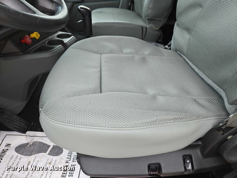 image for item EM7344 2017 Kenworth T680 semi truck