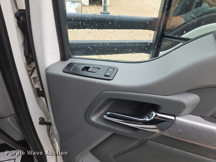 image for item EM7344 2017 Kenworth T680 semi truck