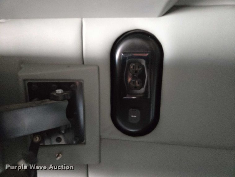 image for item EM7344 2017 Kenworth T680 semi truck