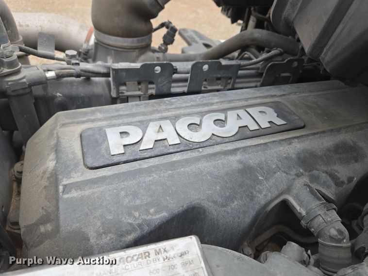 image for item EM7344 2017 Kenworth T680 semi truck