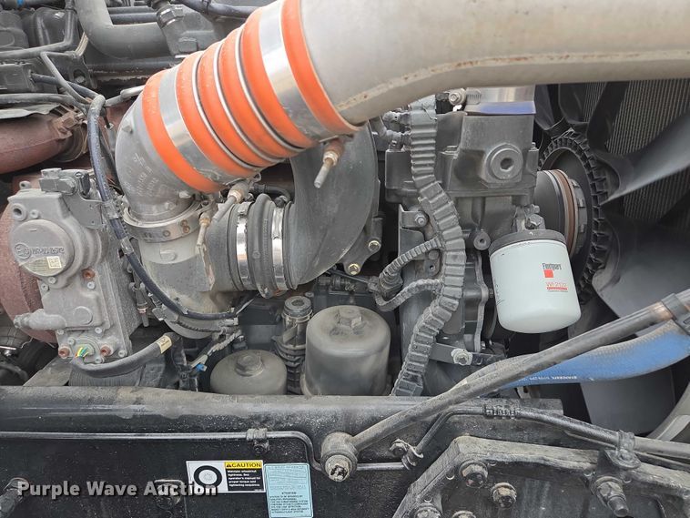 image for item EM7344 2017 Kenworth T680 semi truck