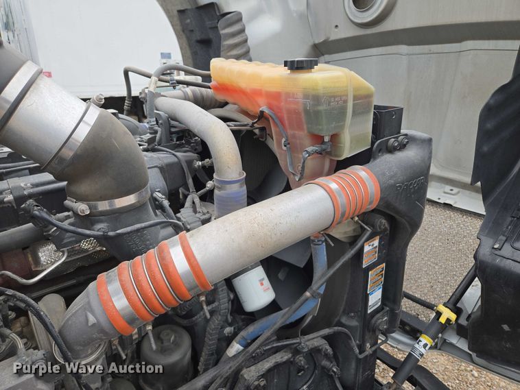 image for item EM7344 2017 Kenworth T680 semi truck