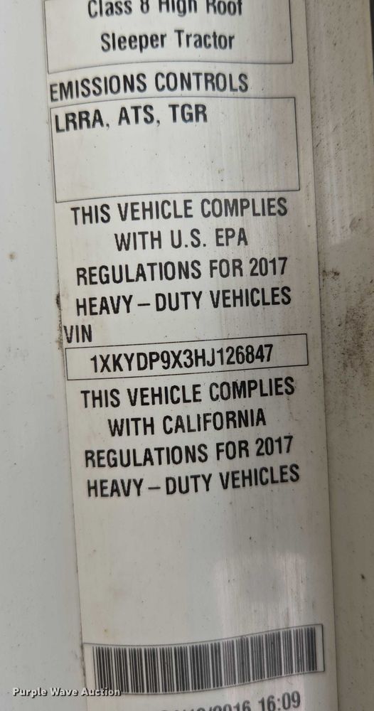 image for item EM7344 2017 Kenworth T680 semi truck