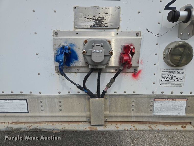 image for item EM7357 2006 Great Dane dry van trailer