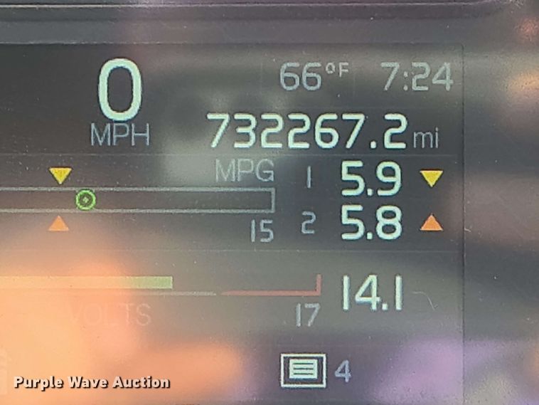 image for item EN8997 2019 Volvo VNL 760 semi truck