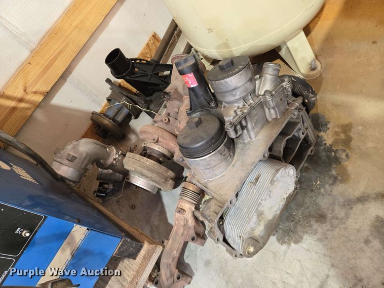 image for item EN8998 2015 Freightliner Cascadia semi truck