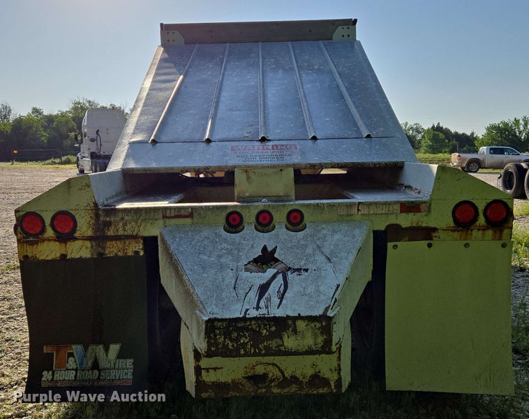 image for item EN8999 2012 Construction Trailer Specialists bottom dump trailer