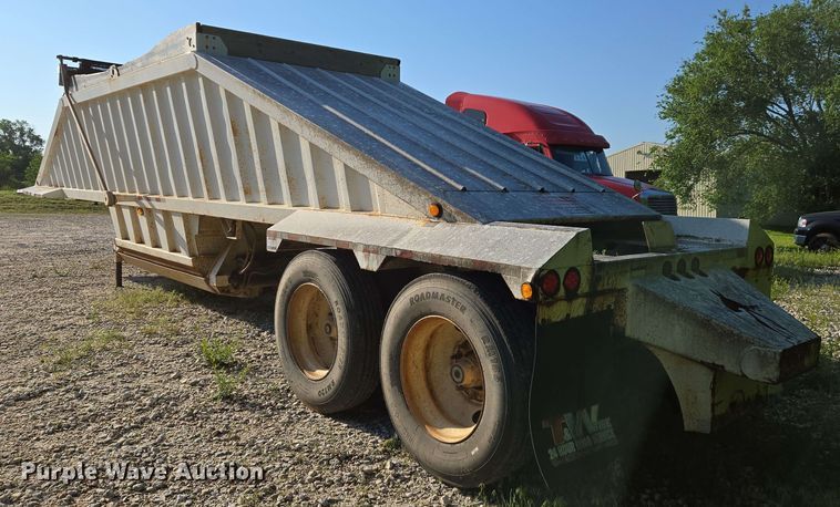 image for item EN8999 2012 Construction Trailer Specialists bottom dump trailer
