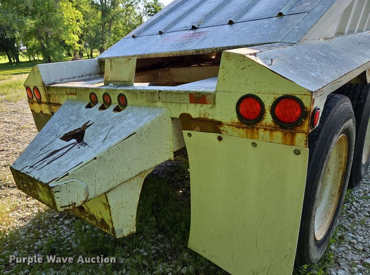 image for item EN8999 2012 Construction Trailer Specialists bottom dump trailer