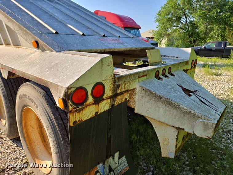 image for item EN8999 2012 Construction Trailer Specialists bottom dump trailer