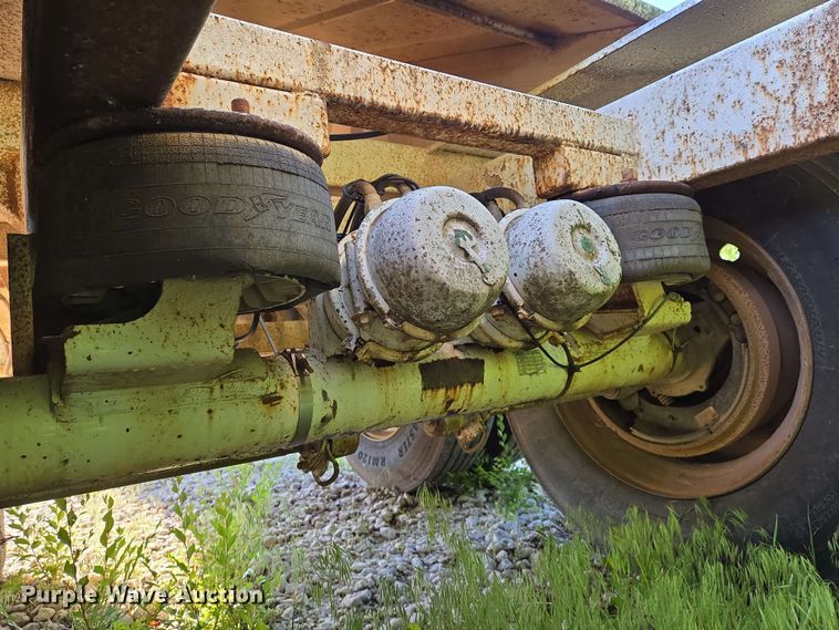 image for item EN8999 2012 Construction Trailer Specialists bottom dump trailer