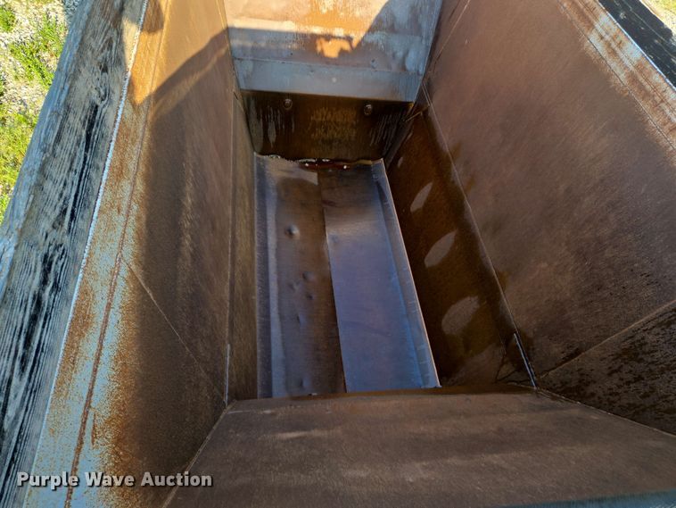 image for item EN8999 2012 Construction Trailer Specialists bottom dump trailer