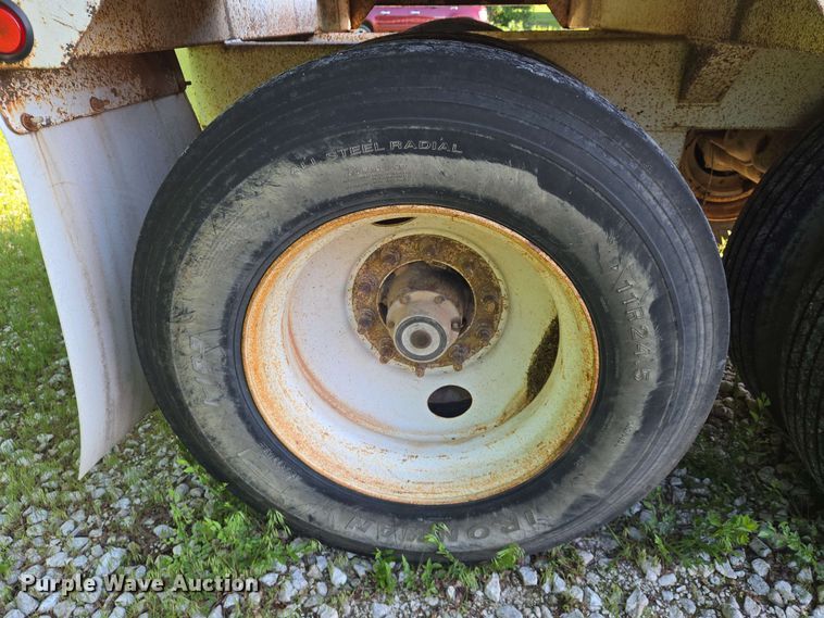 image for item EN8999 2012 Construction Trailer Specialists bottom dump trailer