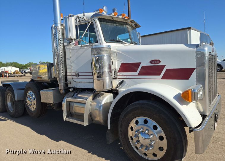image for item EO0809 1994 Peterbilt 357 semi truck