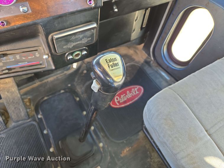image for item EO0809 1994 Peterbilt 357 semi truck