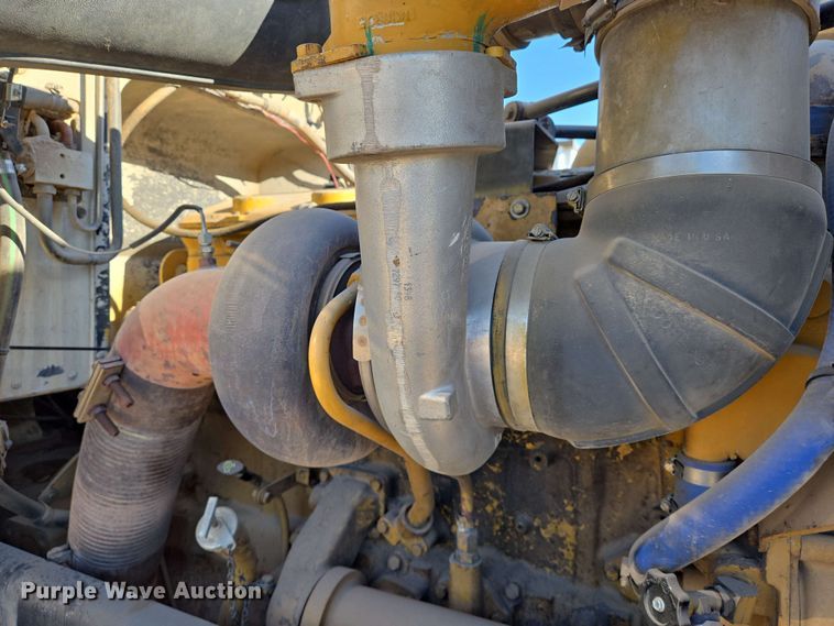 image for item EO0809 1994 Peterbilt 357 semi truck