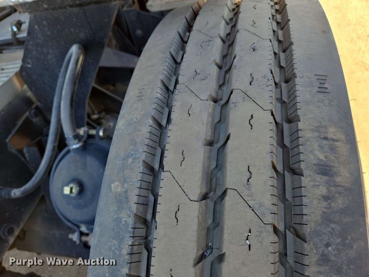 image for item EO0809 1994 Peterbilt 357 semi truck