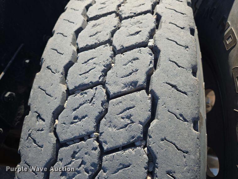 image for item EO0809 1994 Peterbilt 357 semi truck