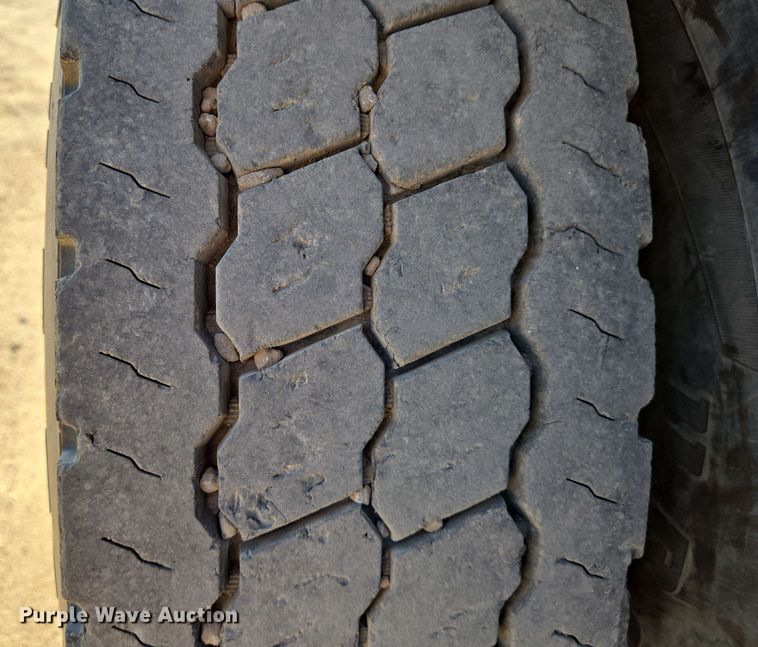 image for item EO0809 1994 Peterbilt 357 semi truck