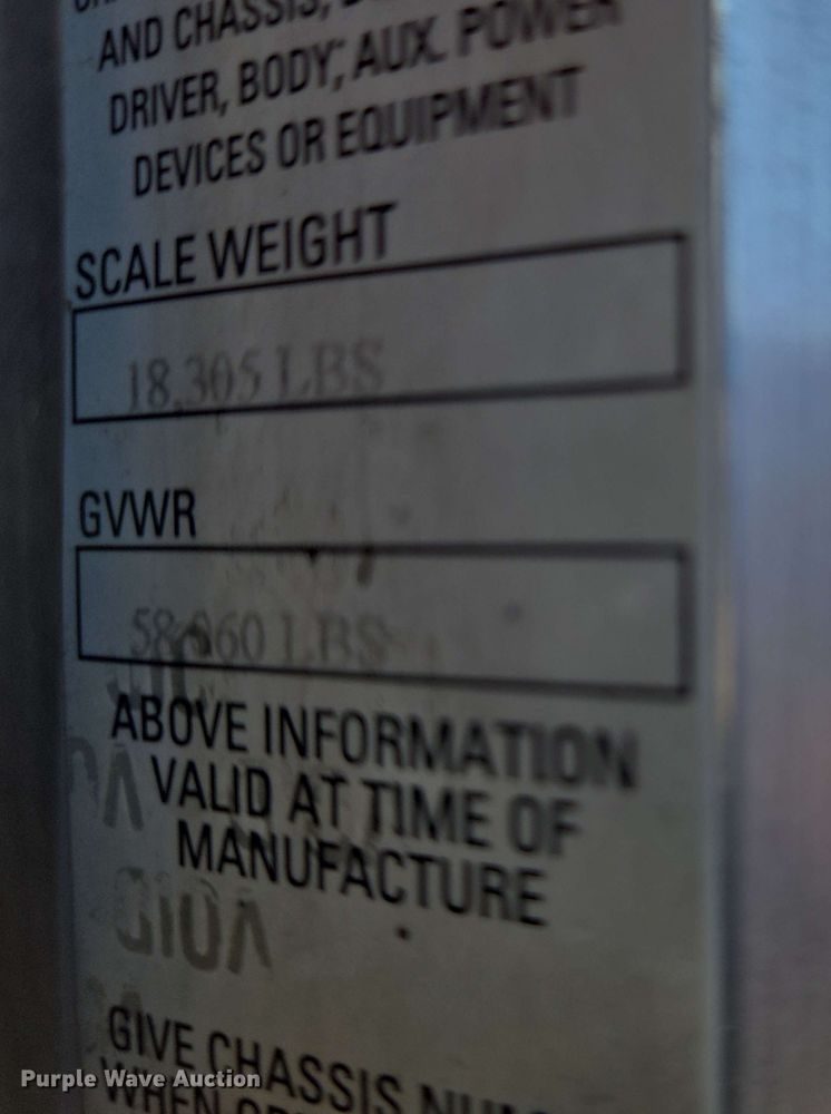 image for item EO0809 1994 Peterbilt 357 semi truck