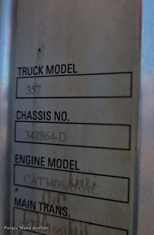 image for item EO0809 1994 Peterbilt 357 semi truck