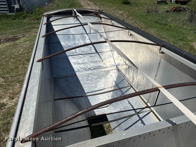 image for item EQ1427 1987 Timpte Super Hopper grain trailer