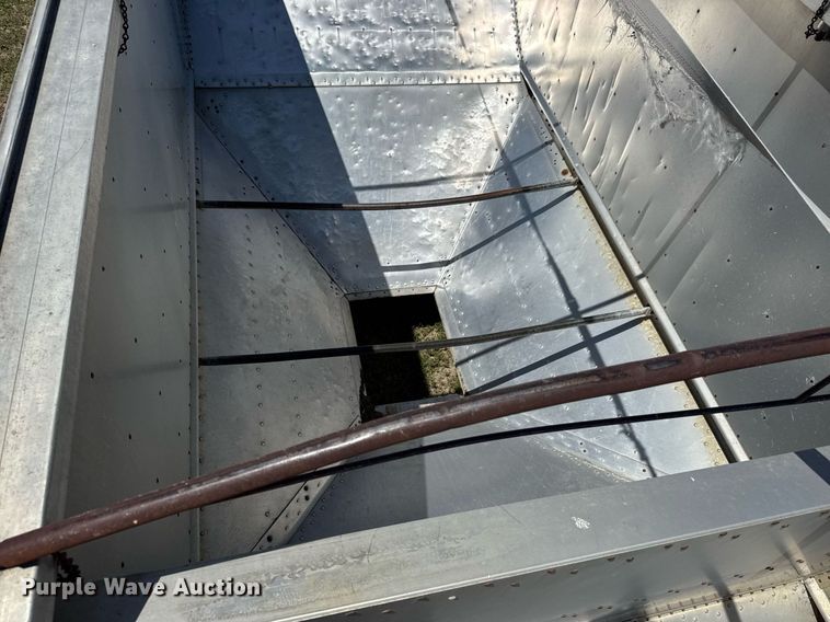 image for item EQ1427 1987 Timpte Super Hopper grain trailer