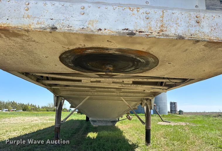 image for item EQ1427 1987 Timpte Super Hopper grain trailer