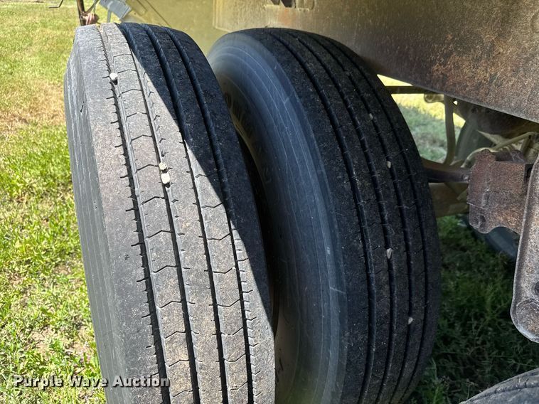 image for item EQ1427 1987 Timpte Super Hopper grain trailer