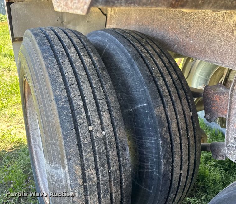 image for item EQ1427 1987 Timpte Super Hopper grain trailer