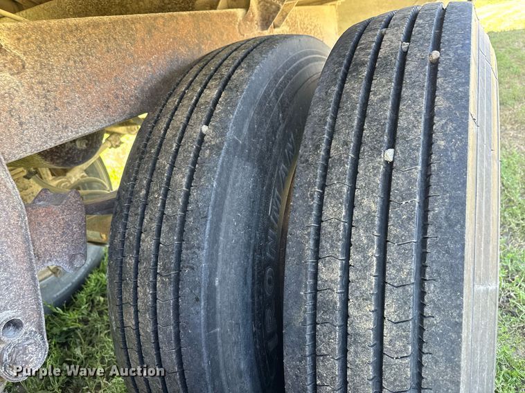 image for item EQ1427 1987 Timpte Super Hopper grain trailer