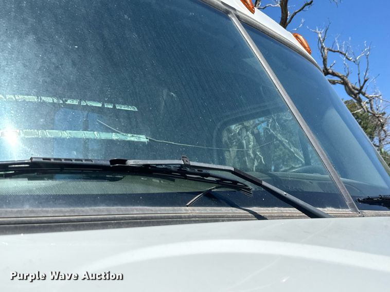 image for item EQ1428 2012 Freightliner Cascadia semi truck