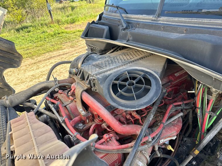 image for item EQ1428 2012 Freightliner Cascadia semi truck