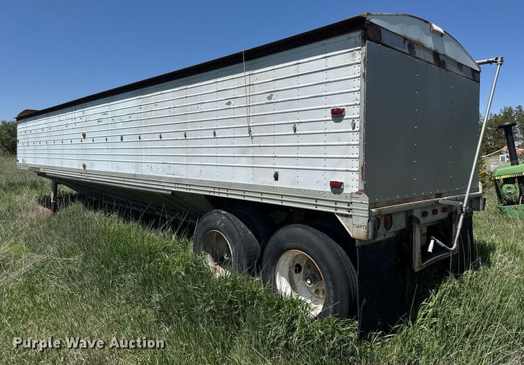 image for item EQ1433 1974 Timpte grain trailer